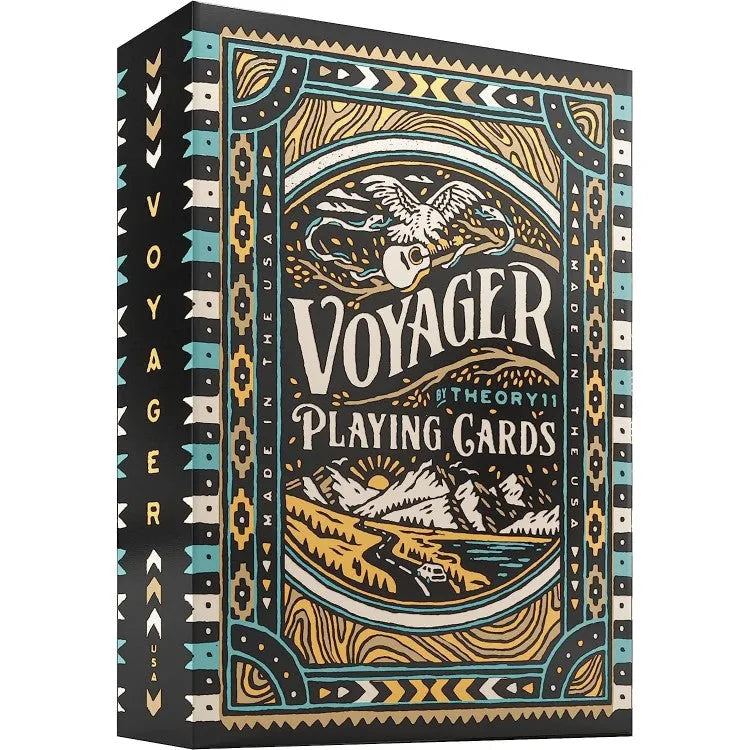 Theory11 Voyager kāršu kava ar detalizētu dabas motīvu ilustrāciju, zelta un tirkīza akcentiem uz melna fona.
