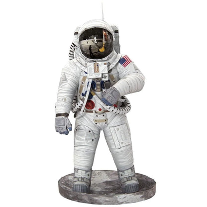 n/a n/a Apollo 11 Astronaut
