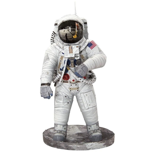 n/a n/a Apollo 11 Astronaut