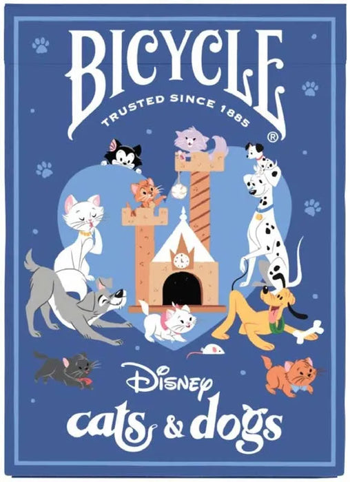 Bicycle Disney Cats and Dogs spēļu kārtis zilā kastītē ar multfilmu varoņu ilustrācijām un klasisku dizainu.
