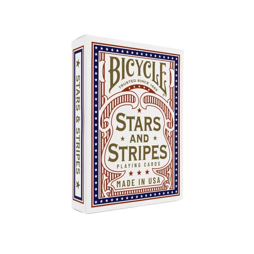 Bicycle Stars and Stripes spēļu kāršu kārbiņa ar sarkanbaltzilu patriotisku dizainu un zelta elementiem.
