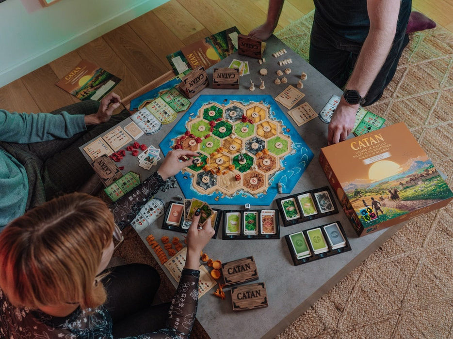 Brain Games galda spēles Catan: Pilsētas un bruņinieki (2025, paplašinājums)