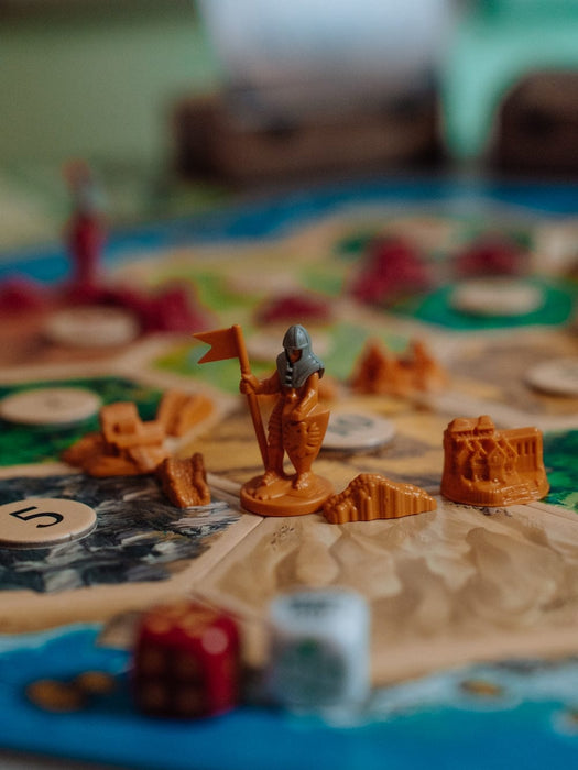 Brain Games galda spēles Catan: Pilsētas un bruņinieki (2025, paplašinājums)