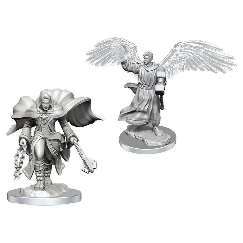 Nekrāsota plastmasas Aasimar garīdznieka miniatūra ar spārniem, āmuru un vairogu D&D galda spēlei.