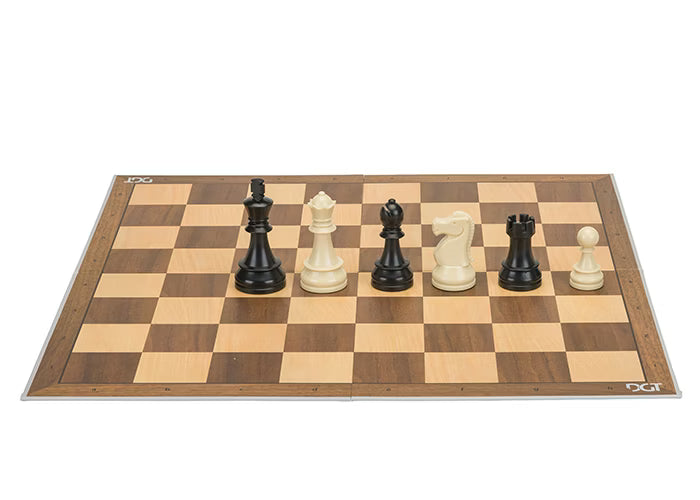 DGT šaha komplekts ar 86 mm karaļa figūrām uz salokāma 50 mm laminēta kartona galdiņa pelēkos toņos.