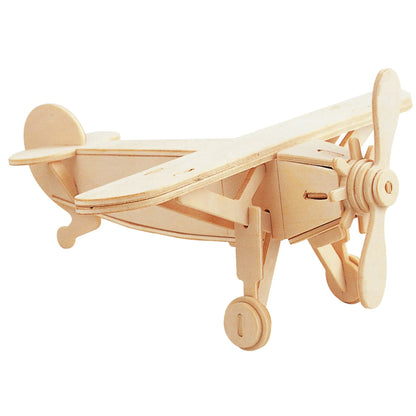 Gepetto's Aeroplane koka modelis no gaiša saplākšņa ar rotējošu propelleru un detalizētu saliekamu dizainu.
