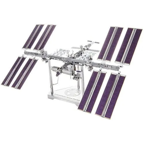 Brain Games LV Mēroga modelis International Space Station, Premium Series metāla konstruktors