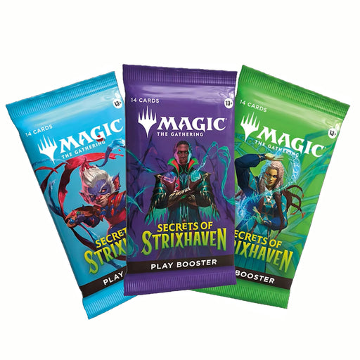 Trīs krāsainas Magic: The Gathering Strixhaven kāršu paciņas ar ilustrētiem tēliem un 14 kāršu iepakojumu.