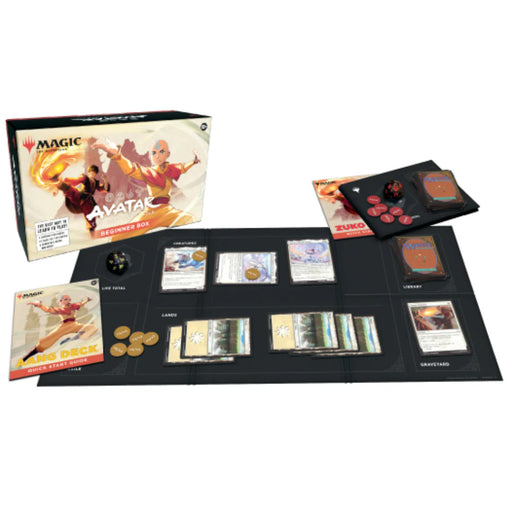 Magic The Gathering Avatar iesācēja komplekts ar spēles laukumu, kārtīm, žetoniem un instrukcijām uz balta fona.