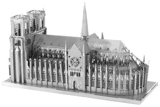 Brain Games LV Mēroga modelis Notre Dame, Premium Series metāla konstruktors
