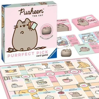 Pusheen Purrfect Pick kāršu spēle ar rozā kasti, spēles laukumu, ilustrētām kārtīm un mazu Pusheen kaķa figūriņu.