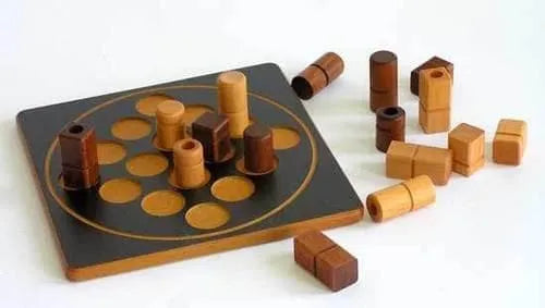 Brain-Games.lv galda spēles Quarto Mini