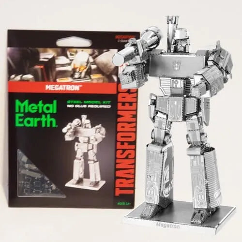 Brain Games LV Mēroga modelis Transformers: Megatron, metāla konstruktors