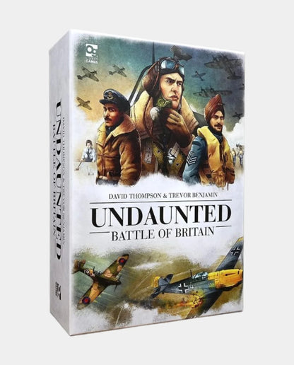 Galda spēles Undaunted Battle of Britain kaste ar ilustrētiem pilotiem un Otrā pasaules kara iznīcinātājiem uz vāka.